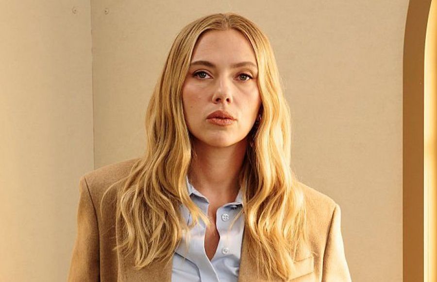 UGODNA I OTVORENA SCARLETT UGODNA I OTVORENA SCARLETT