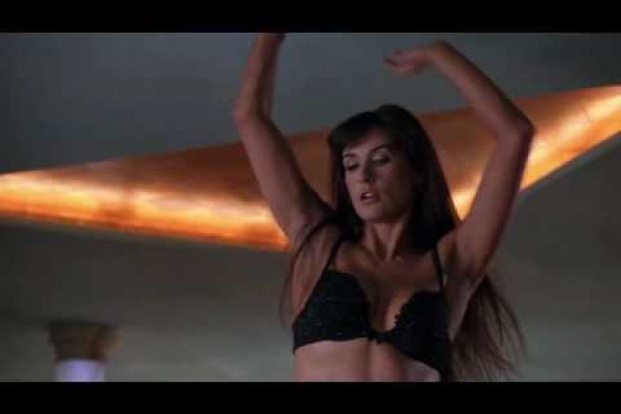 NEUNIŠTIVA DEMI MOORE