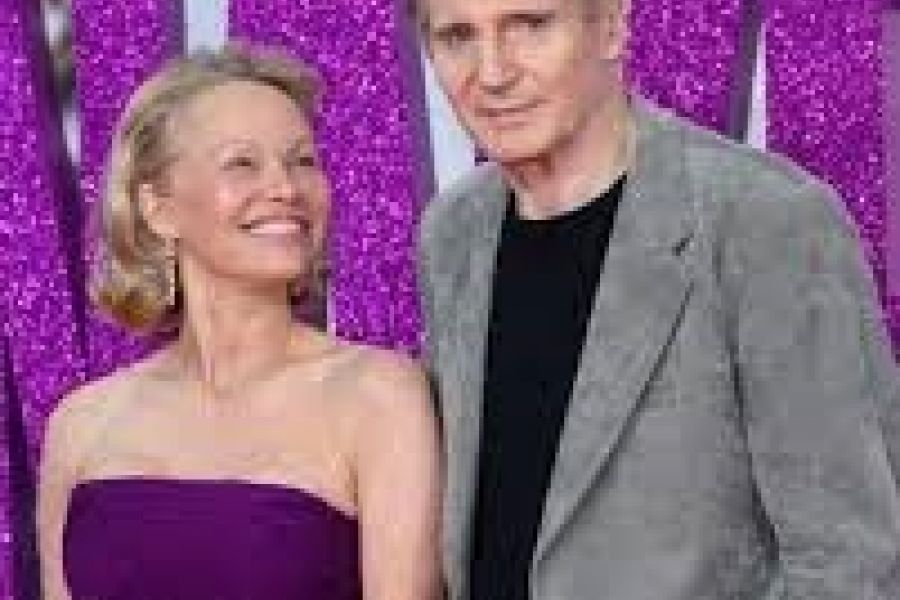 PAMELA ANDERSON I LIAM NEESON