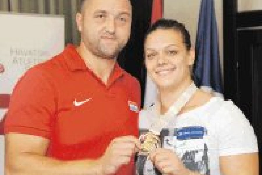 SANDRA PERKOVIĆ  I EDIS ELKASEVIĆ